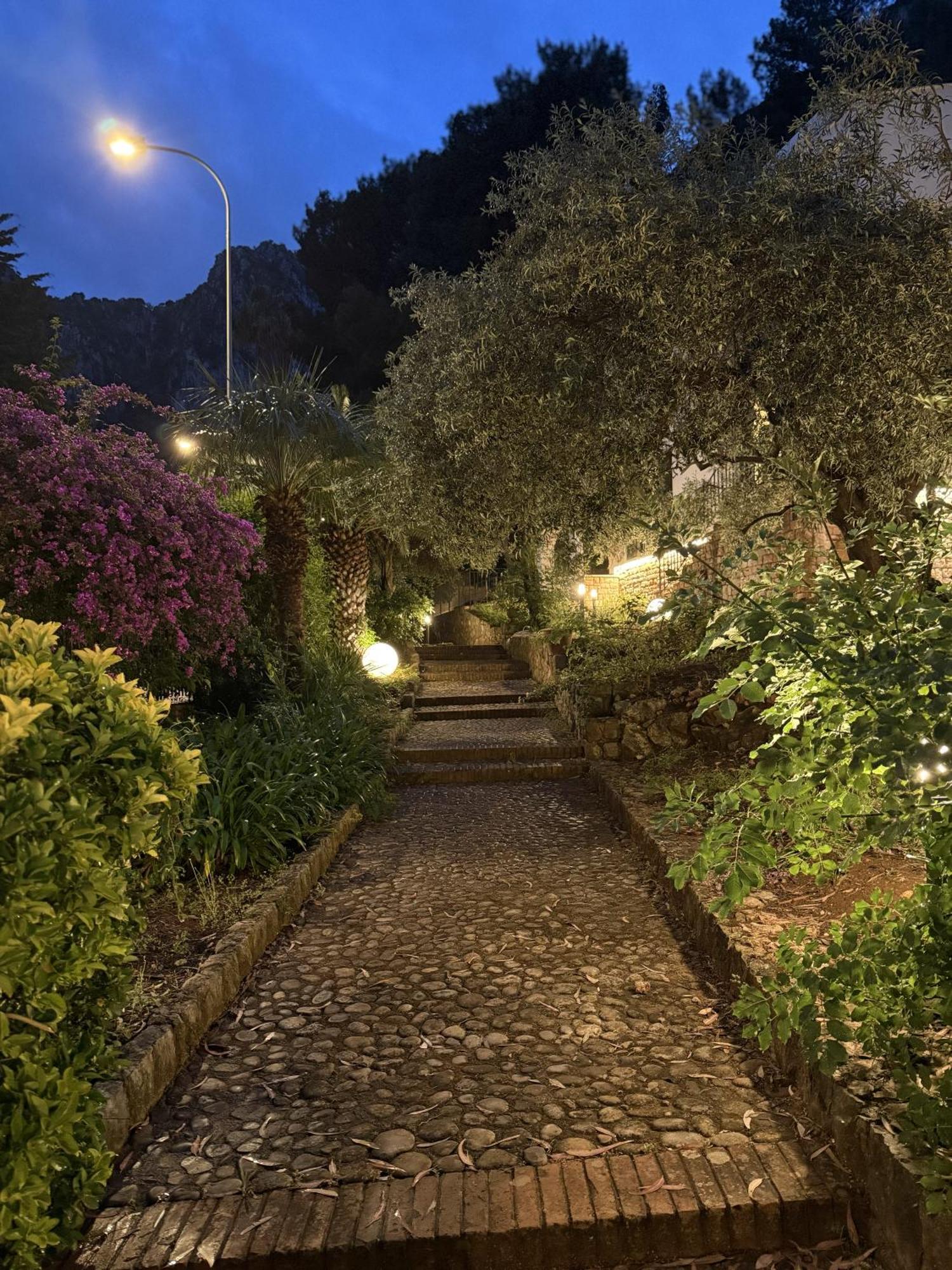 Villa Rubino Mondello - By Rentalbeb Italy باليرمو المظهر الخارجي الصورة